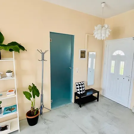 Apartment Ocean Eyes